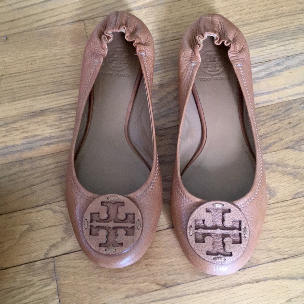 Brown leather Tory Burch flats!